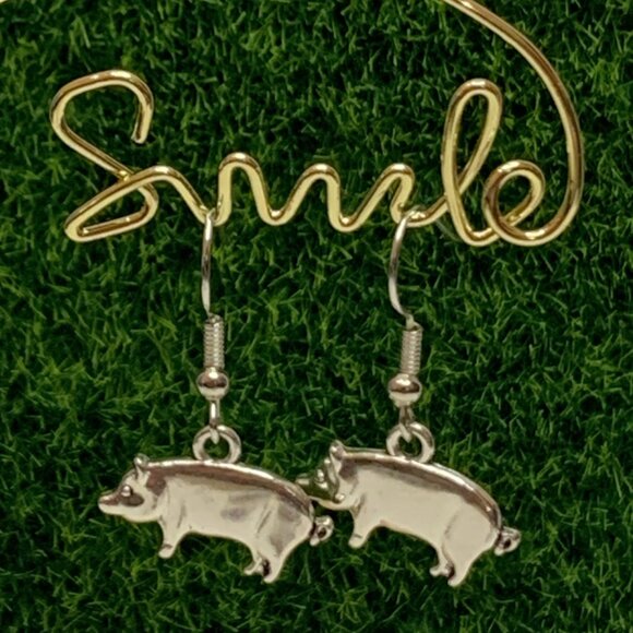 Pig Earring, Piggy, Silly Animal Earring, Hog Earring, Pig Jewelry, Pig Charm - Picture 2 of 7